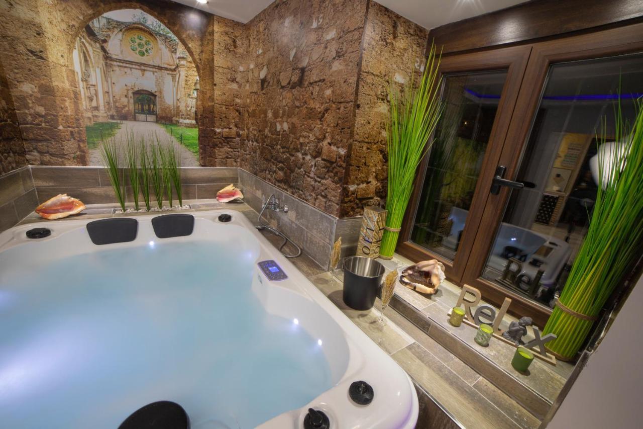 Appartement La Veguilla Deluxe Jacuzzi