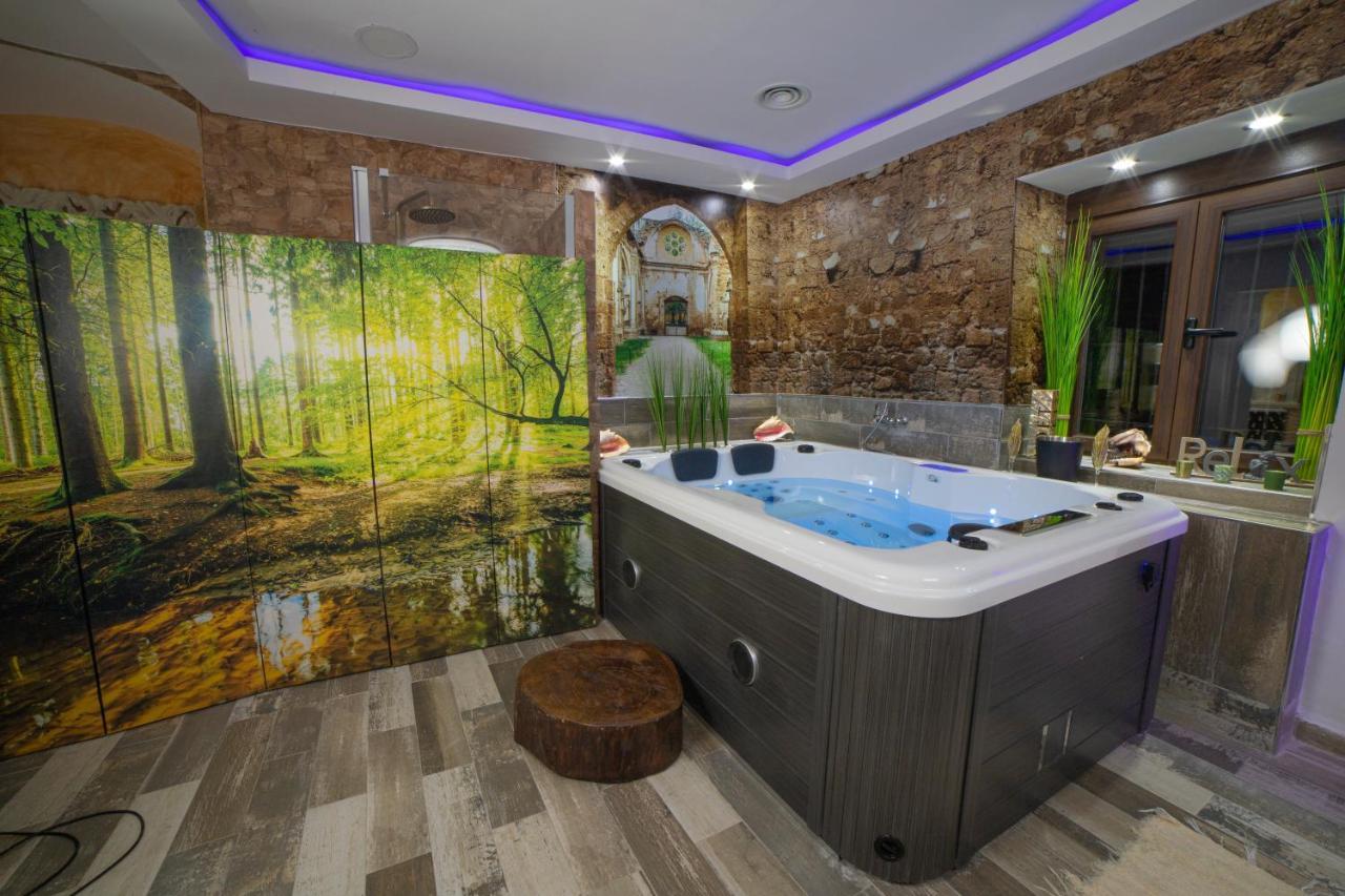 Apartment La Veguilla Deluxe Jacuzzi